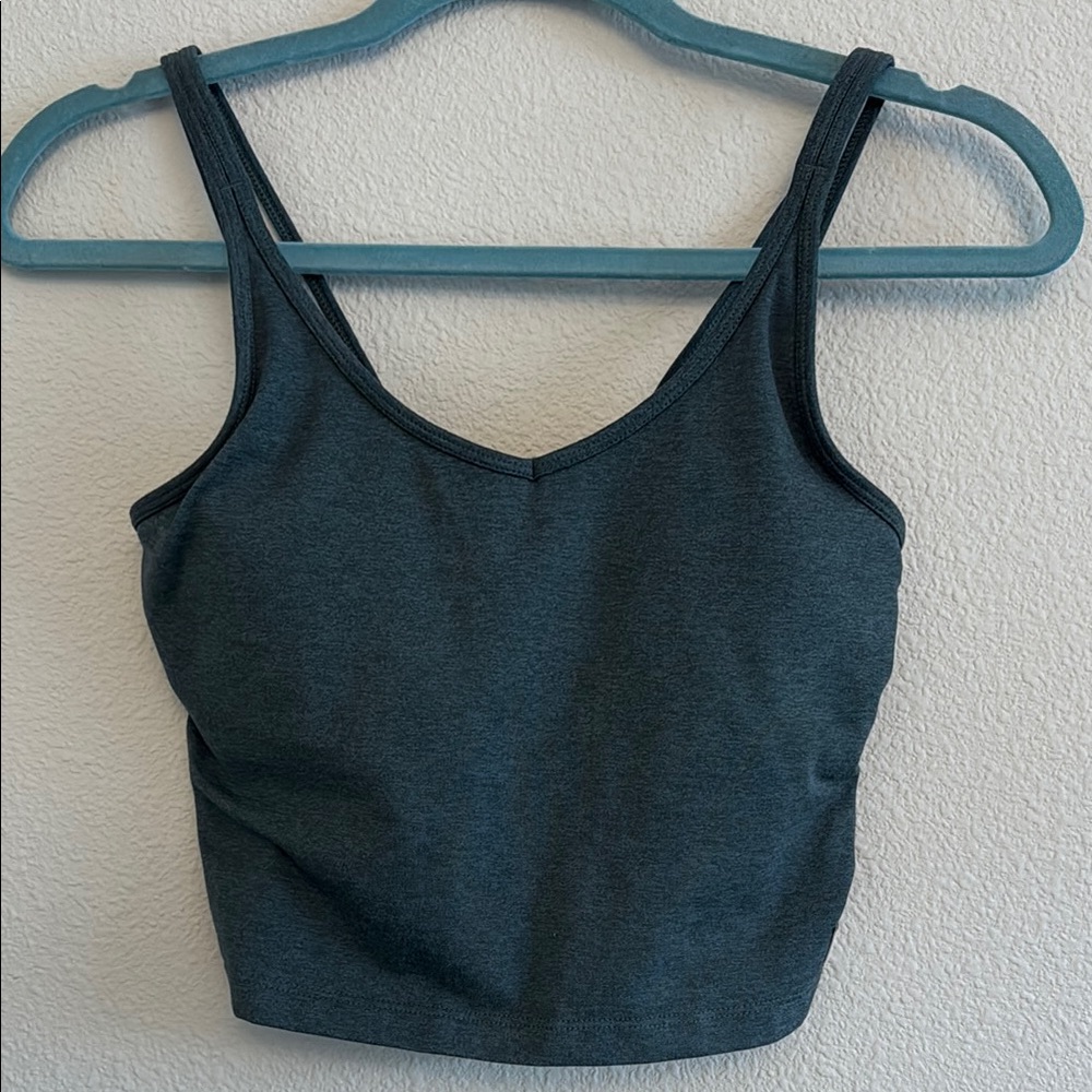 Vuori Sleeveless Crop Top